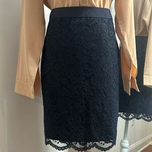 The Limited lace navy skirt A line below the knee lined skirt size 8